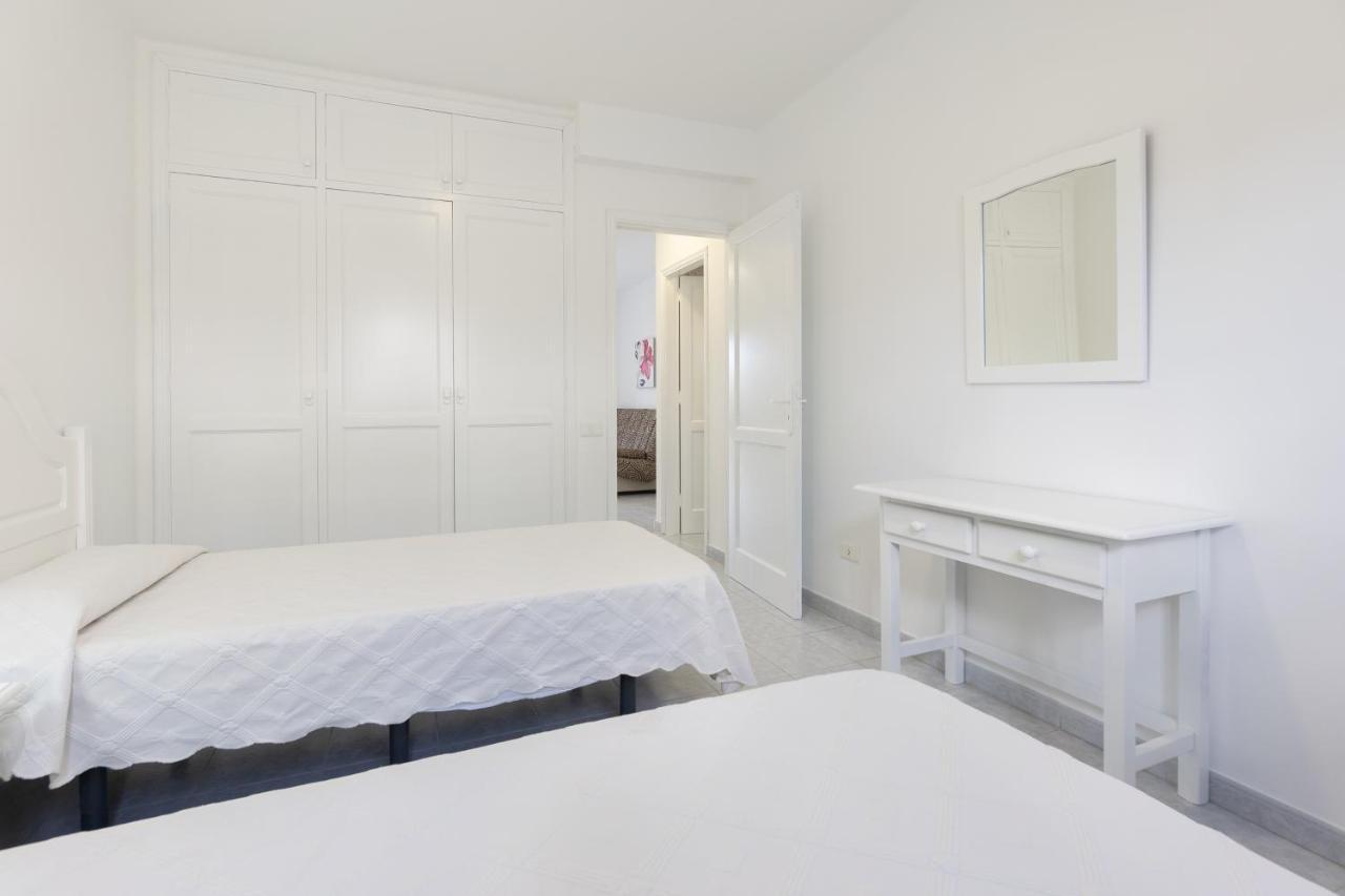 Apartamentos Aloe Puerto del Carmen  Bagian luar foto