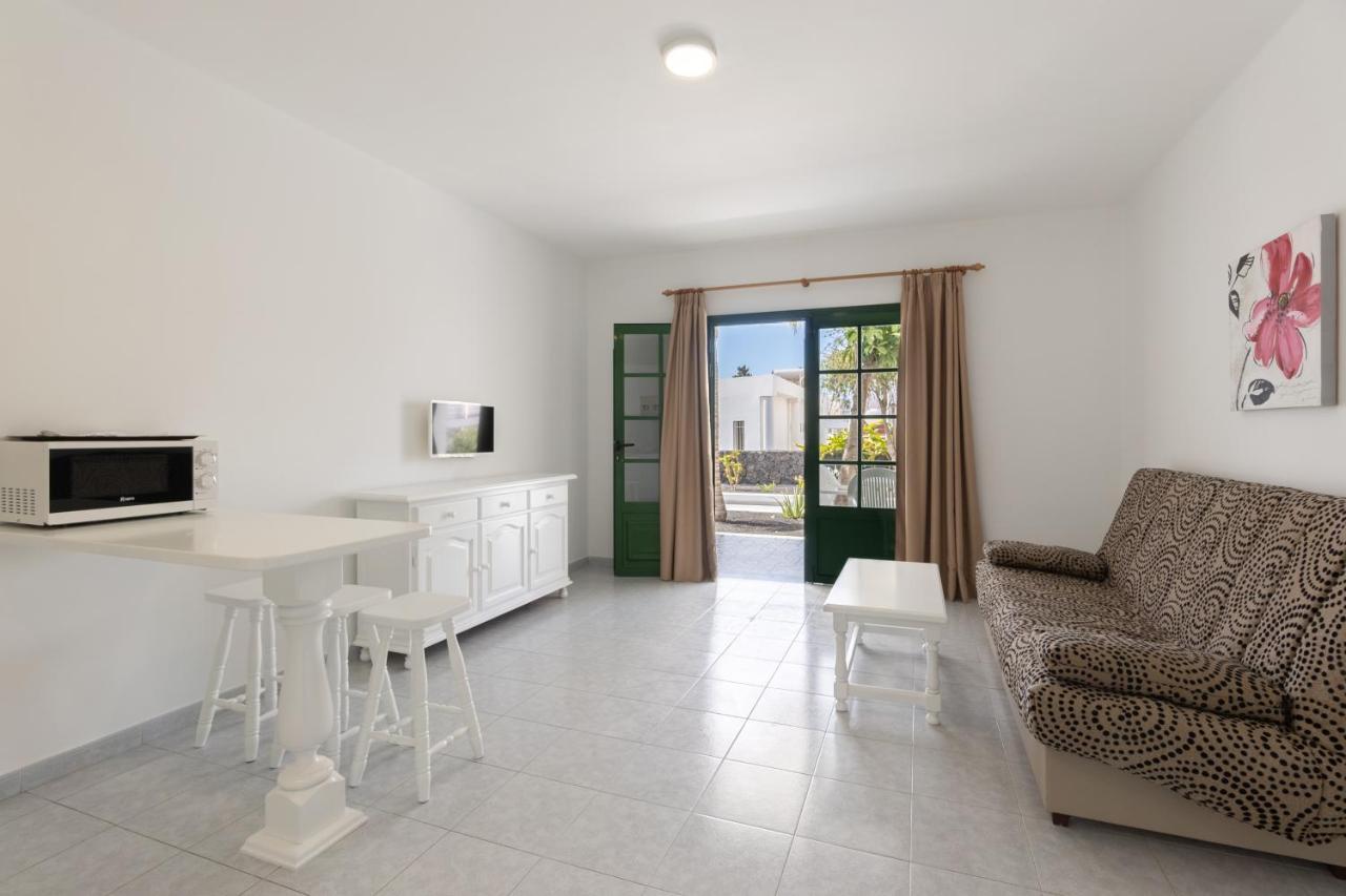 Apartamentos Aloe Puerto del Carmen  Bagian luar foto