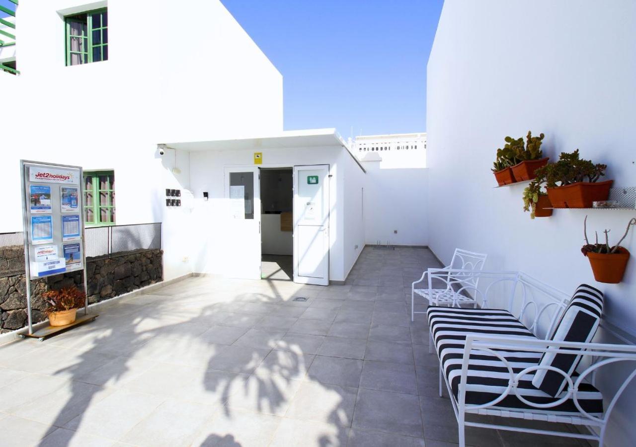 Apartamentos Aloe Puerto del Carmen  Bagian luar foto