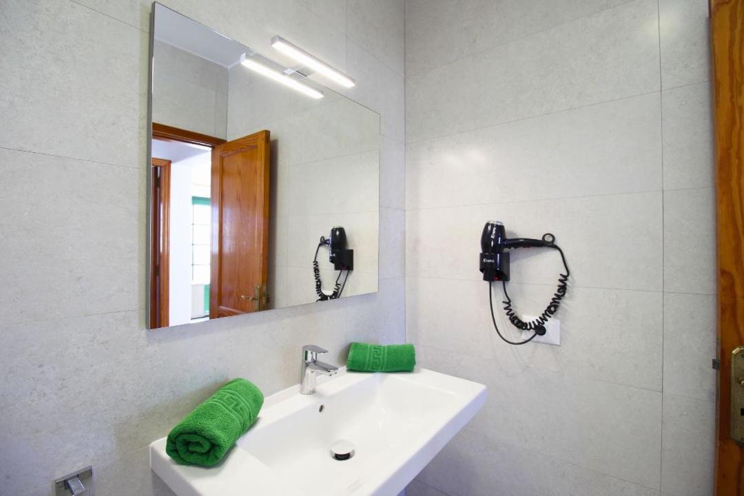 Apartamentos Aloe Puerto del Carmen  Bagian luar foto